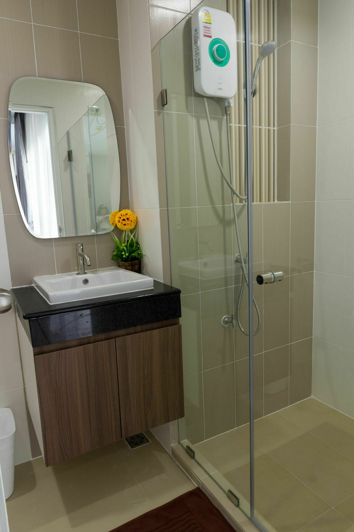 Modernbright Laemchabang Aparthotel Bang Lamung Exterior photo